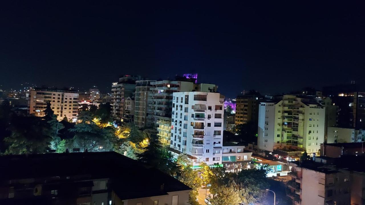 טיראנה Spacious Family-Friendly Apartment In The Heart Of Bllok מראה חיצוני תמונה