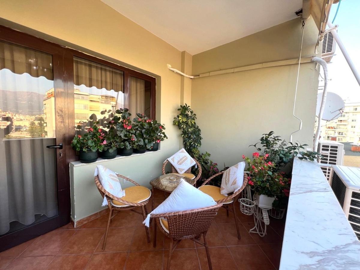 טיראנה Spacious Family-Friendly Apartment In The Heart Of Bllok מראה חיצוני תמונה